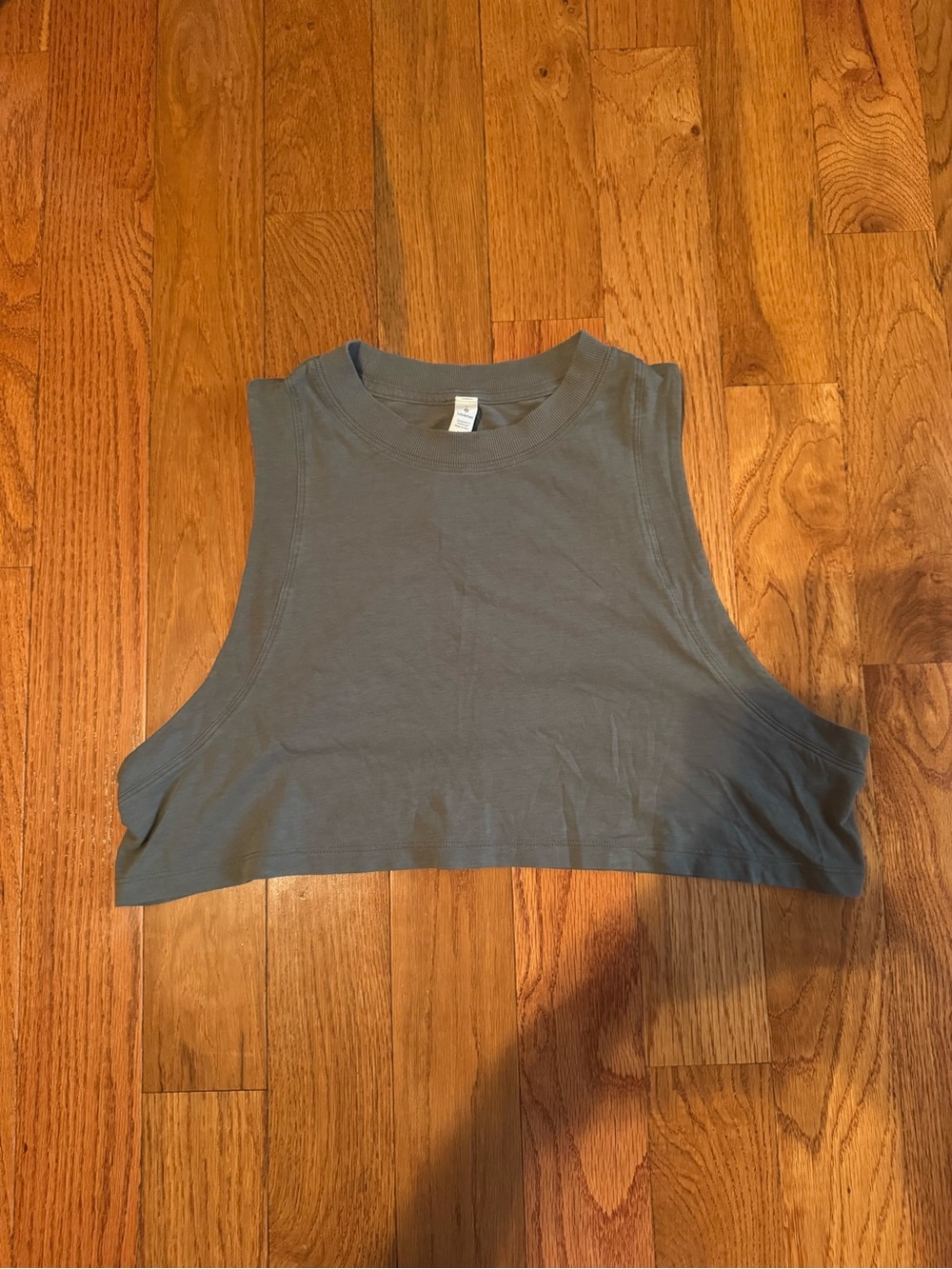 lululemon athletica Women's Cropped Muscle Tank - Slate Gray